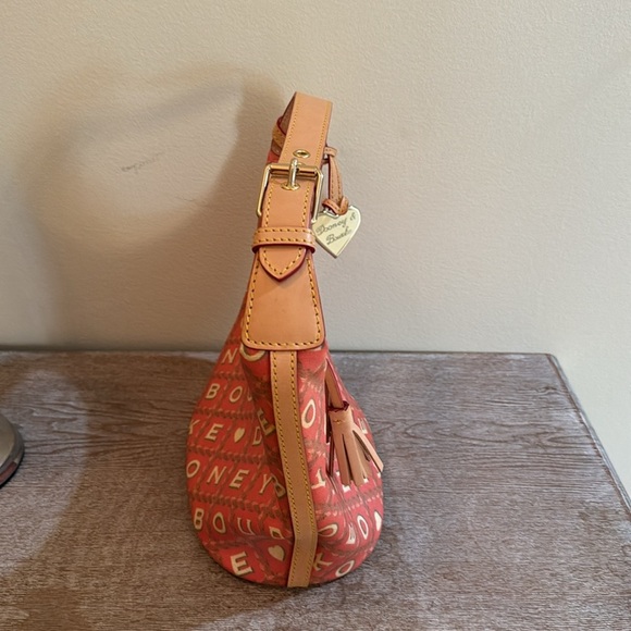 Dooney & Bourke Y2K Red Coated Leather Signature Shoulder Bag - Picture 5 of 10